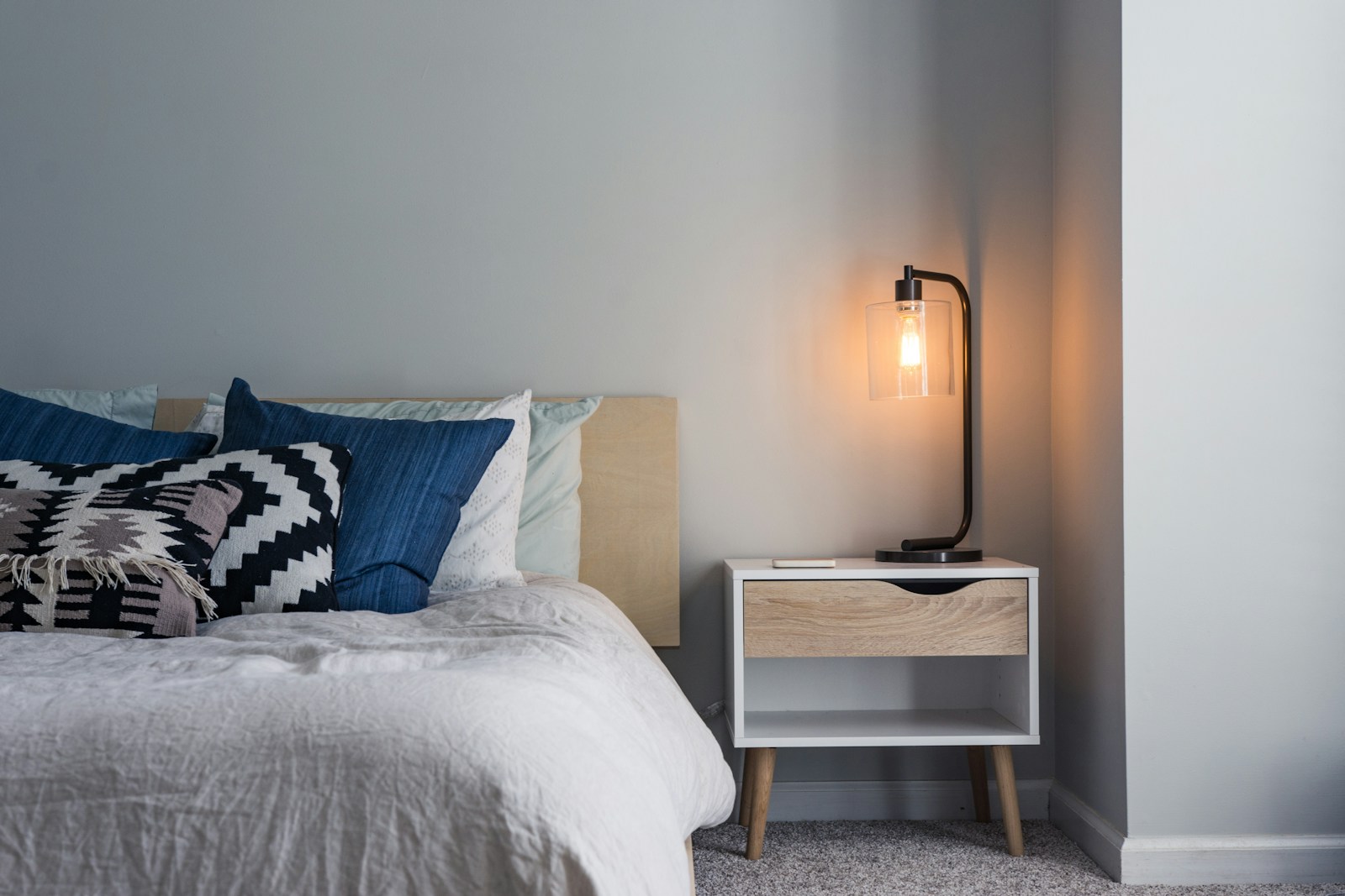 Luxury Bedspreads, Duvets & Throw Pillow Manufacturing